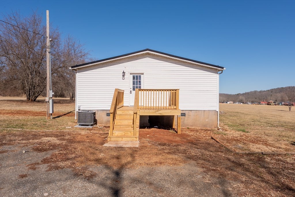 633 Little Reed Island Road Barren Springs, VA 24313 - Photo 2 of 44 Gallery Image 2