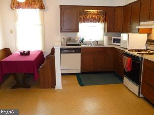 625 South Broad Street Lititz, PA 17543 - Photo 4 of 12