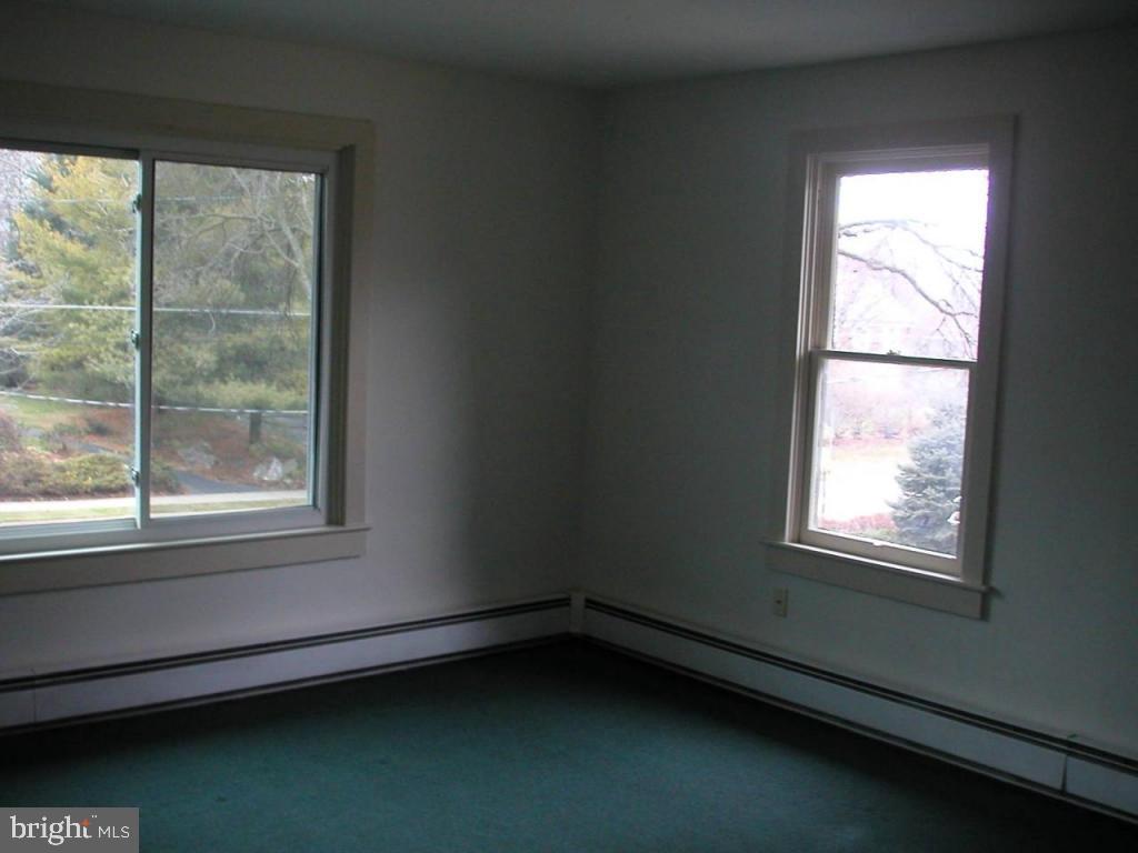 625 South Broad Street Lititz, PA 17543 - Photo 9 of 12