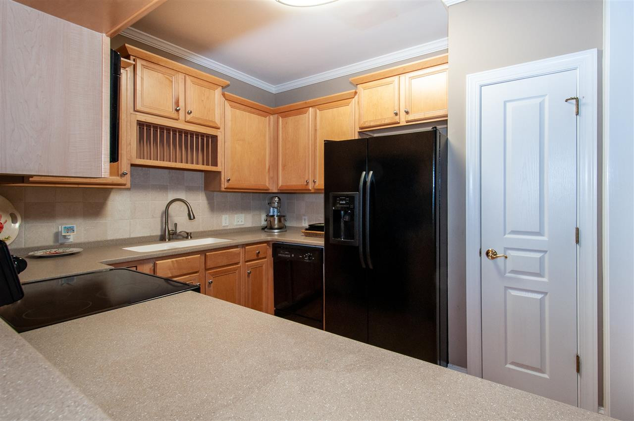 7520 Lead Mine Road, Unit 106 Raleigh, NC 27615 - Photo 8 of 30 Kitchen