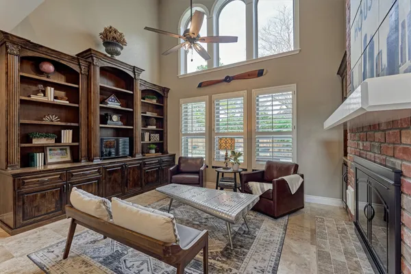 $1,099,000 | 23 Golden Thrush Place, The Woodlands, TX 77381
