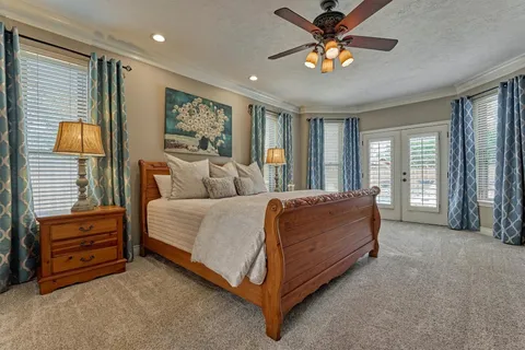 $1,099,000 | 23 Golden Thrush Place, The Woodlands, TX 77381