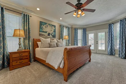 $1,099,000 | 23 Golden Thrush Place, The Woodlands, TX 77381