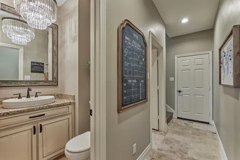 $1,099,000 | 23 Golden Thrush Place, The Woodlands, TX 77381