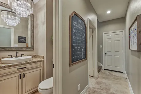 $1,099,000 | 23 Golden Thrush Place, The Woodlands, TX 77381