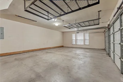 $1,099,000 | 23 Golden Thrush Place, The Woodlands, TX 77381