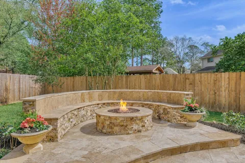 $1,099,000 | 23 Golden Thrush Place, The Woodlands, TX 77381