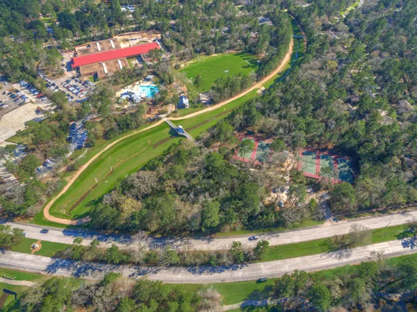 $1,099,000 | 23 Golden Thrush Place, The Woodlands, TX 77381