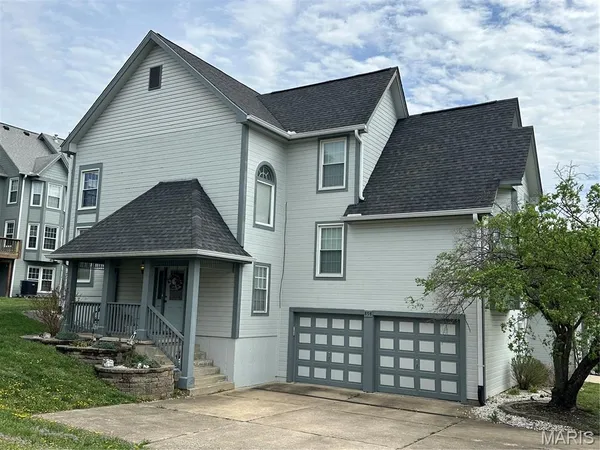 $285,000 | 898 Westerfield Drive North, Unit 1, St. Charles, MO 63304