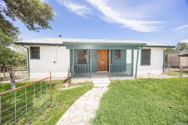$689,000 | 1130 County Road 270, Mico, TX 78056