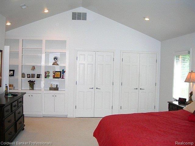4595 Pickering Road Bloomfield Hills, MI 48301 - Photo 14 of 24 Cathedral Ceiling and Built ins