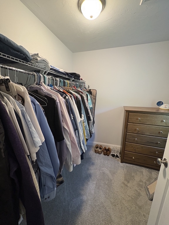 203 Albee Road Uxbridge, MA 01569 - Photo 4 of 39