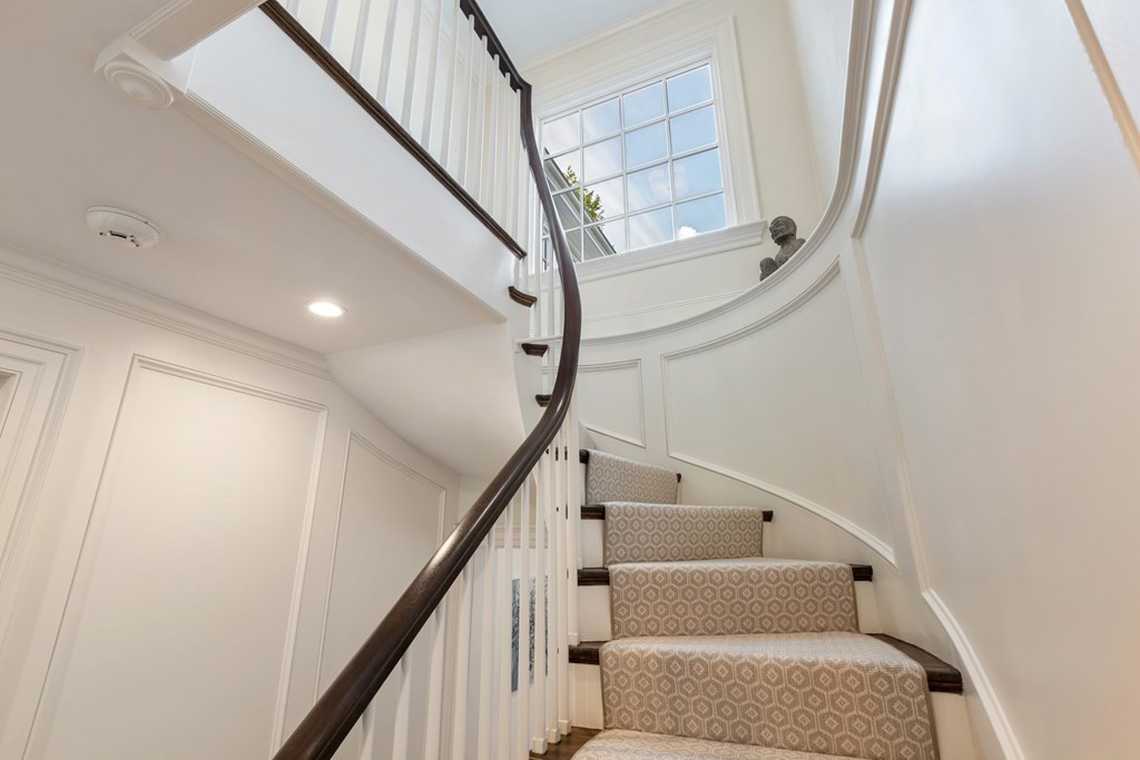 109 Edmunds Road Wellesley, MA 02481 - Photo 4 of 29 a view of entryway