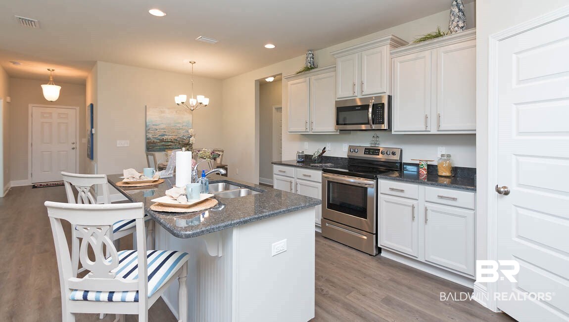 9348 Impala Drive, Unit 21 Foley, AL 36535 - Photo 7 of 22 Kitchen