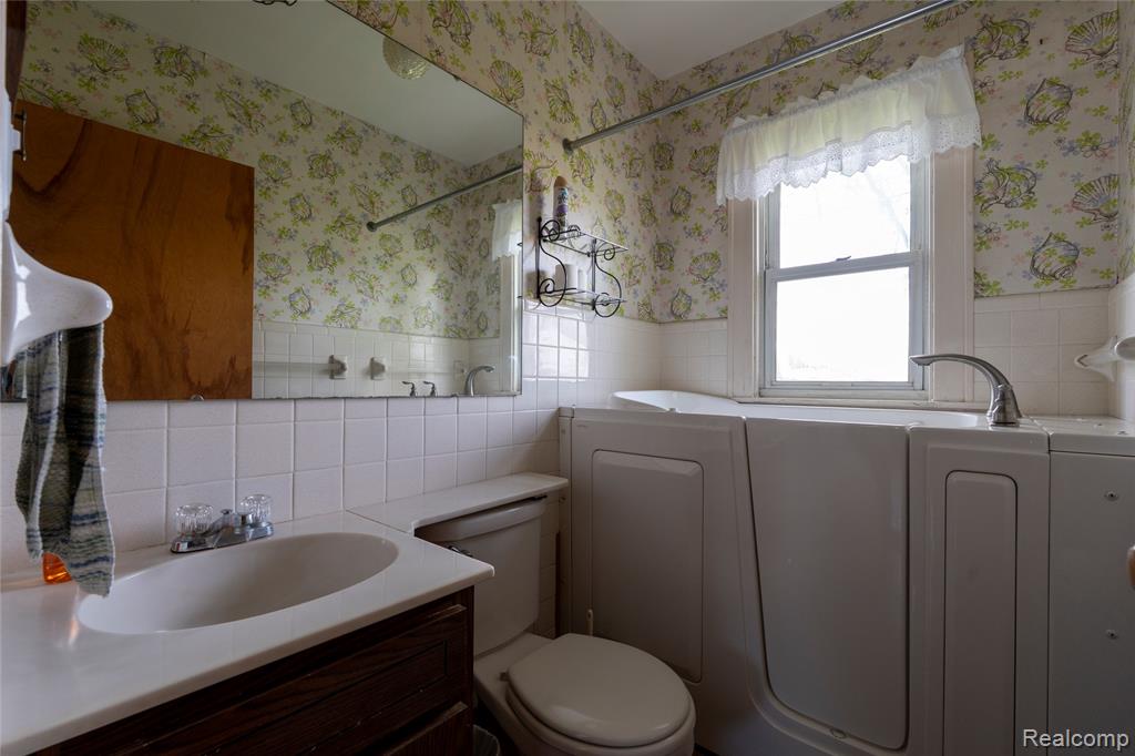 2900 South Miller Road Saginaw, MI 48609 - Photo 20 of 30