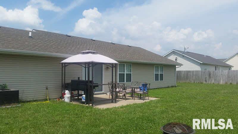 1700 Crown Road Herrin, IL 62948 - Photo 5 of 18