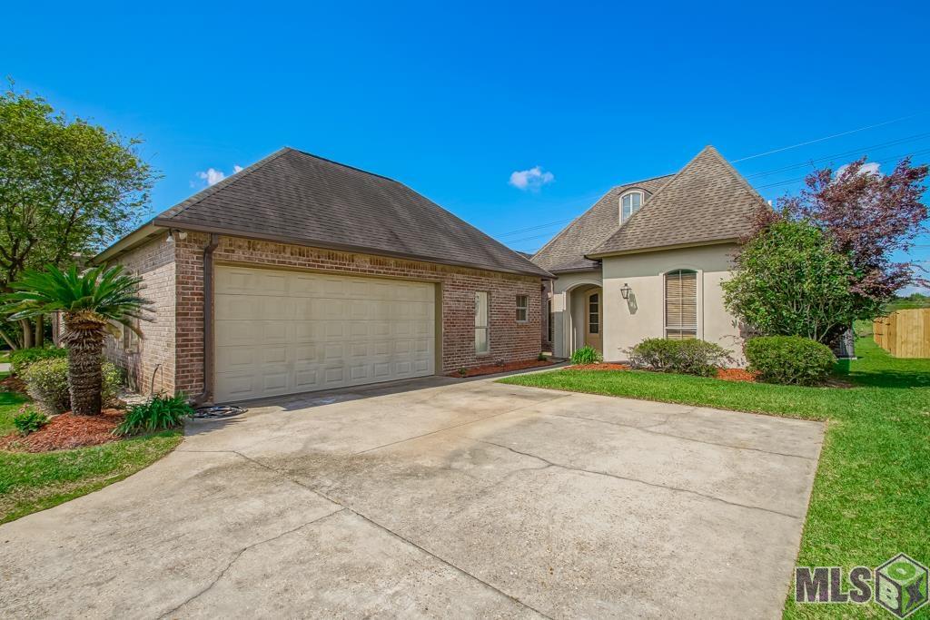 8602 Foxfield Drive Baton Rouge, LA 70809 - Photo 3 of 41