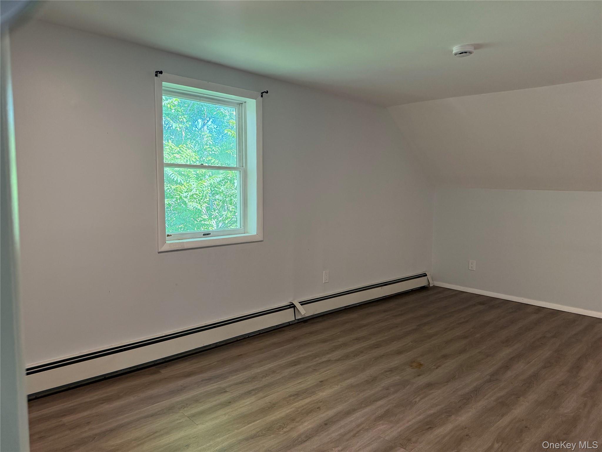 570 Mt Hope Road, Unit 1 Middletown, NY 10940 - Photo 14 of 41 Large bedroom
