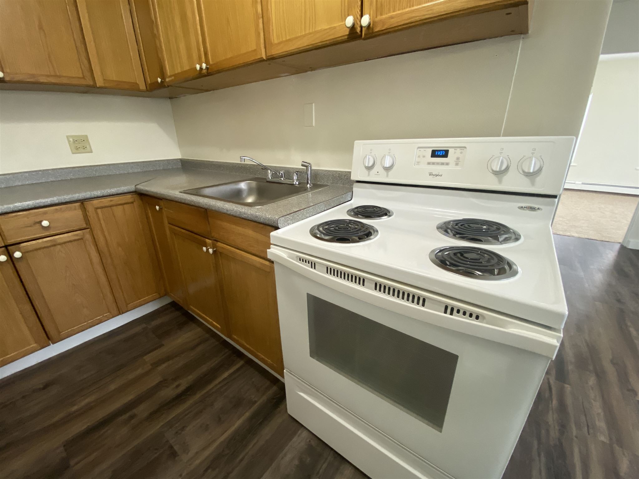 22 Ferry Street, Unit 2 Manchester, NH 03102 - Photo 10 of 40