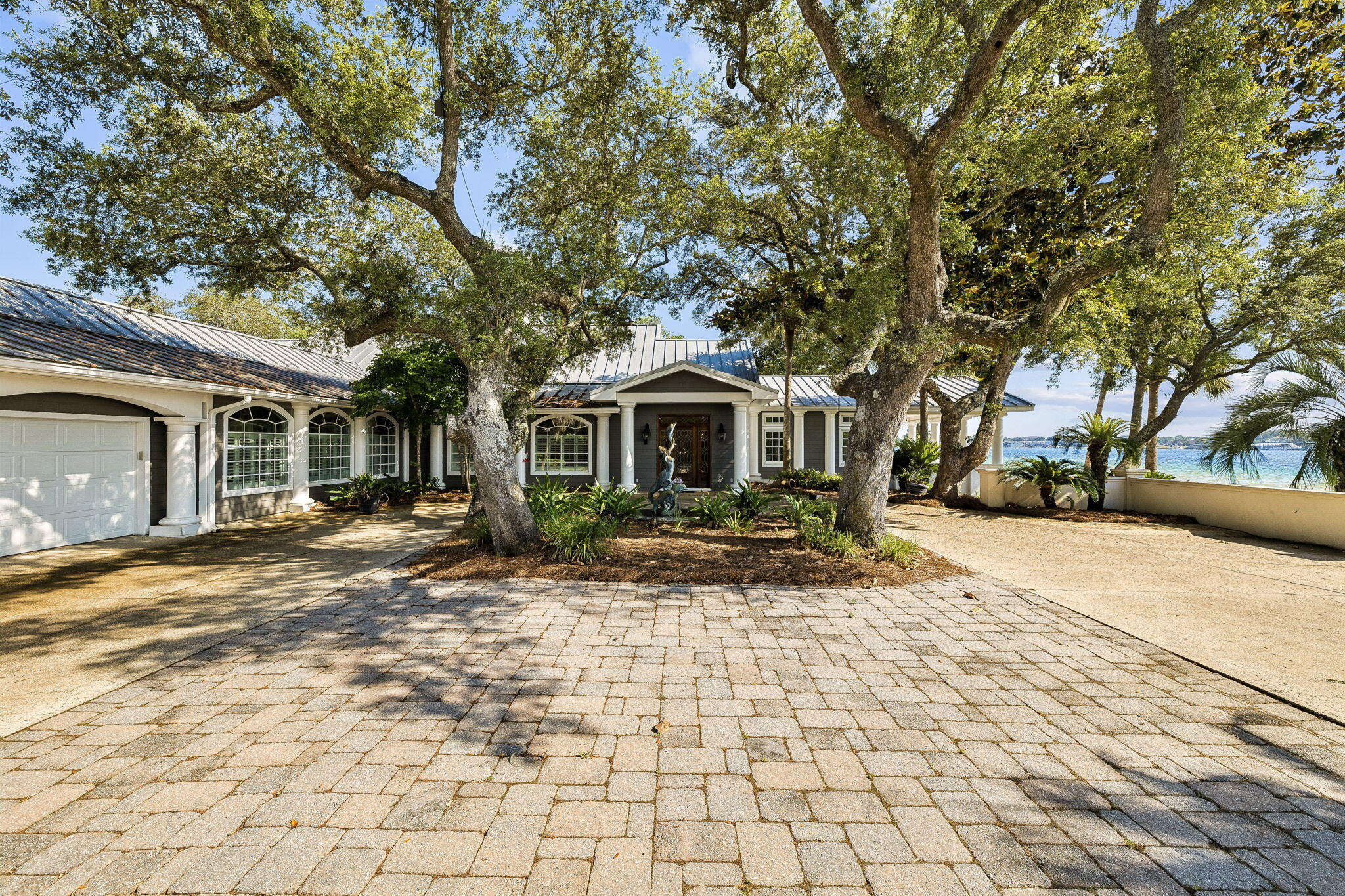 11 Paradise Point Road Shalimar, FL 32579 - Photo 17 of 75 Array_11ParadisePointRd-41