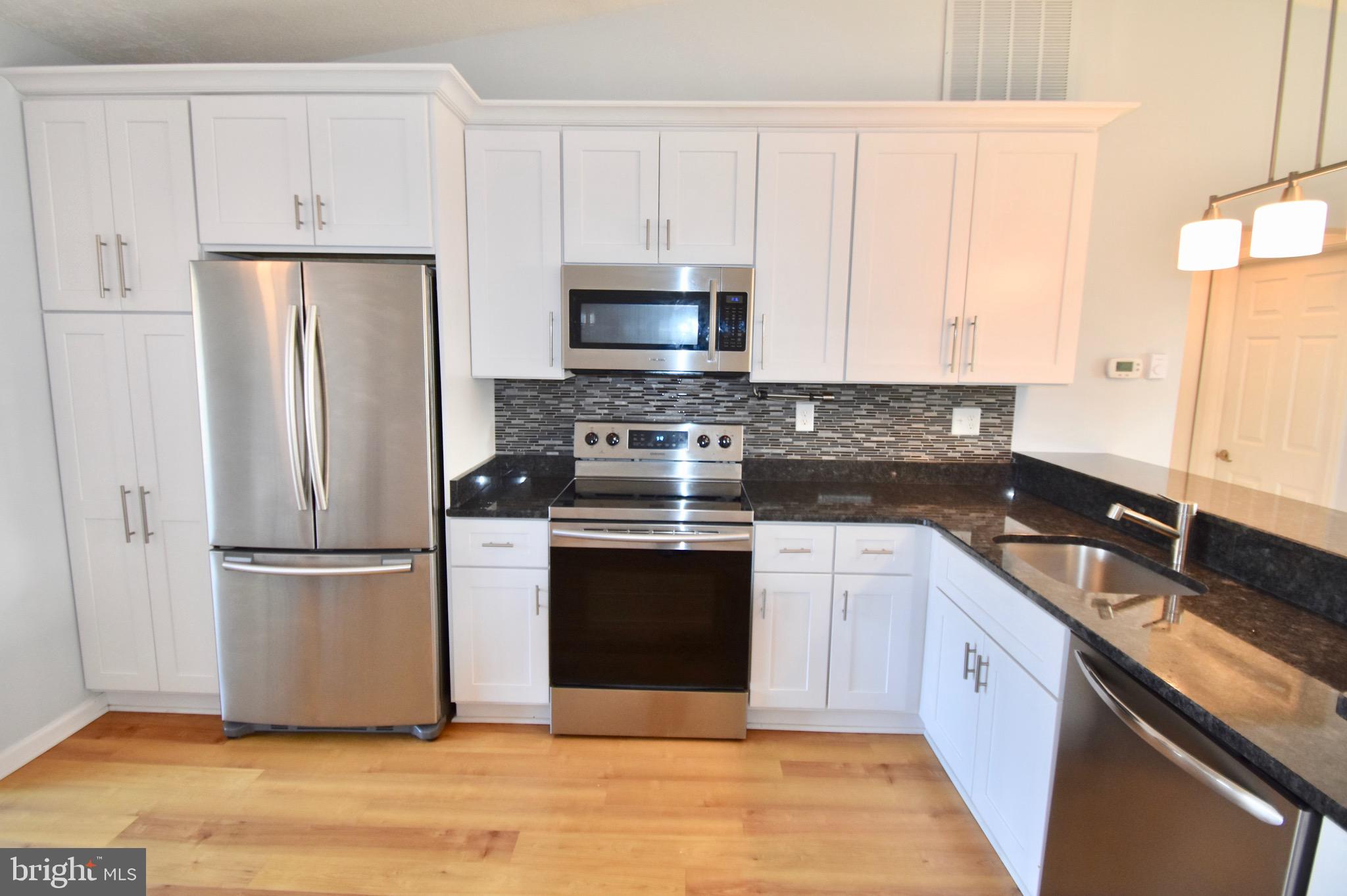 819 Chadwick Circle Frederick, MD 21701 - Photo 3 of 16