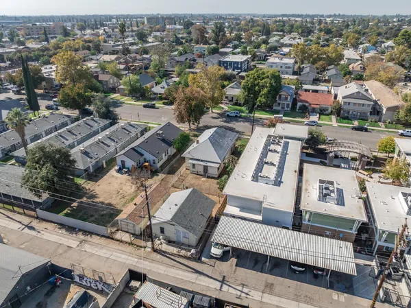 $260,000 | 230 North Calaveras Street, Fresno, CA 93701