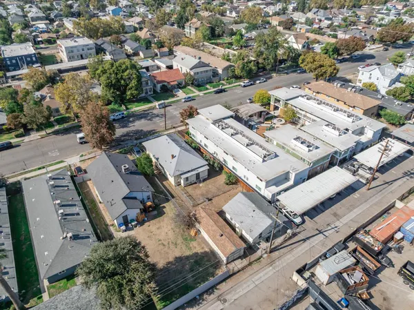 $260,000 | 230 North Calaveras Street, Fresno, CA 93701