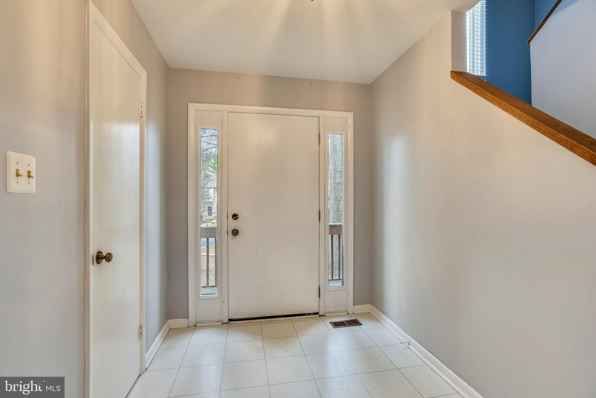 2051 Swans Neck Way Reston, VA 20191 - Photo 11 of 35 Foyer/Entryway