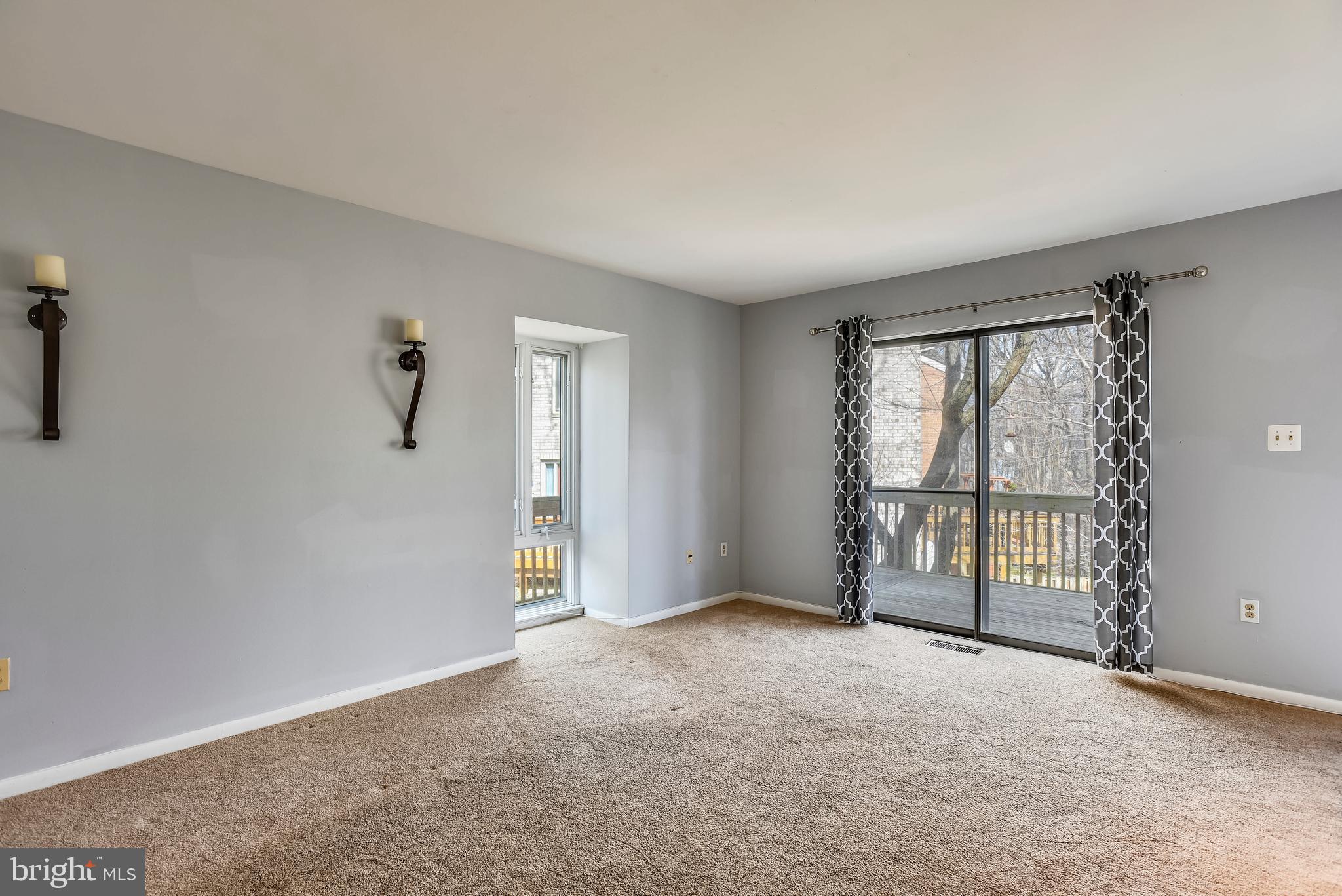 2051 Swans Neck Way Reston, VA 20191 - Photo 9 of 35 Living Room