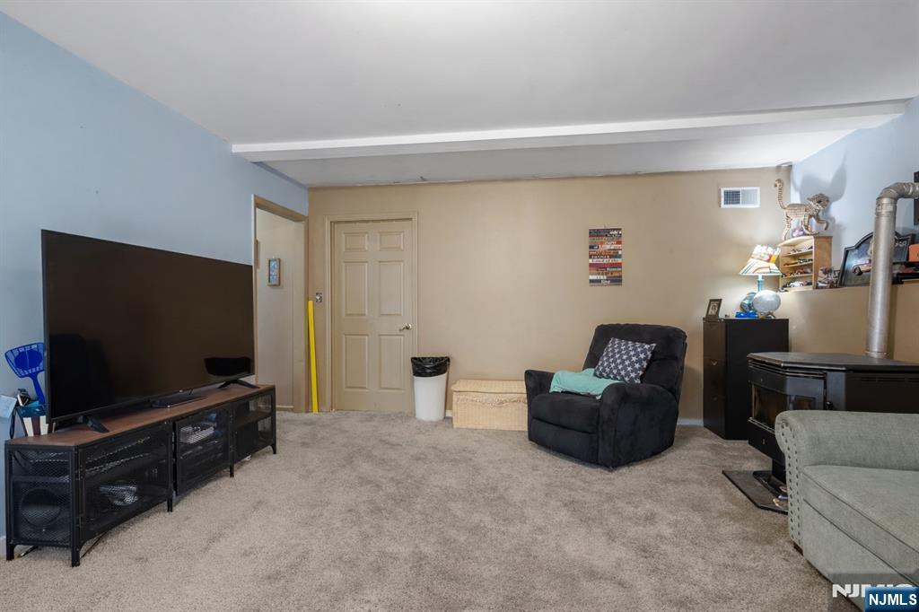 24 Reigler Road West Milford, NJ 07421 - Photo 4 of 44