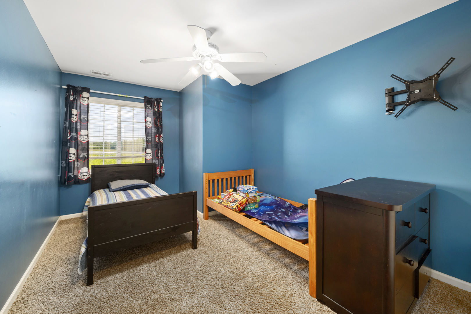 284 South Will Road Diamond, IL 60416 - Photo 18 of 23 a bedroom with bunk beds and a window