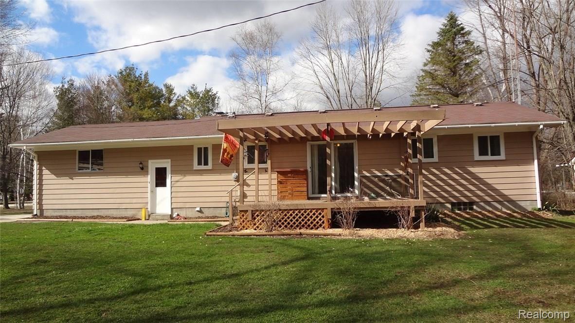 7493 Trumble Road St. Clair, MI 48079 - Photo 12 of 14 Back of house.jpg