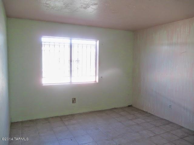1047 East Halcyon Road Tucson, AZ 85719 - Photo 6 of 19