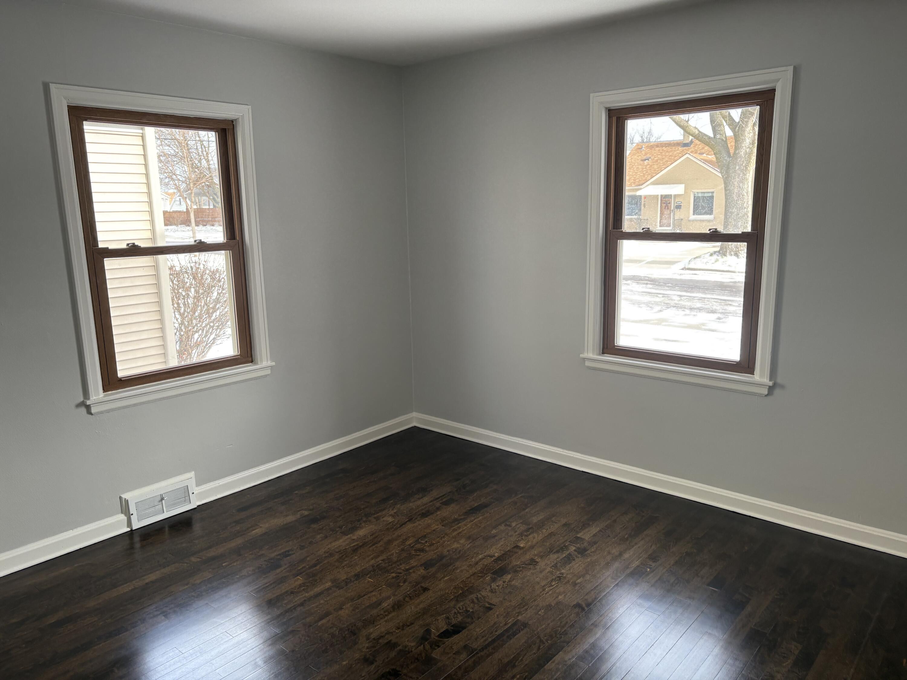 4113 South Austin Street Milwaukee, WI 53207 - Photo 8 of 14 Master Bedroom