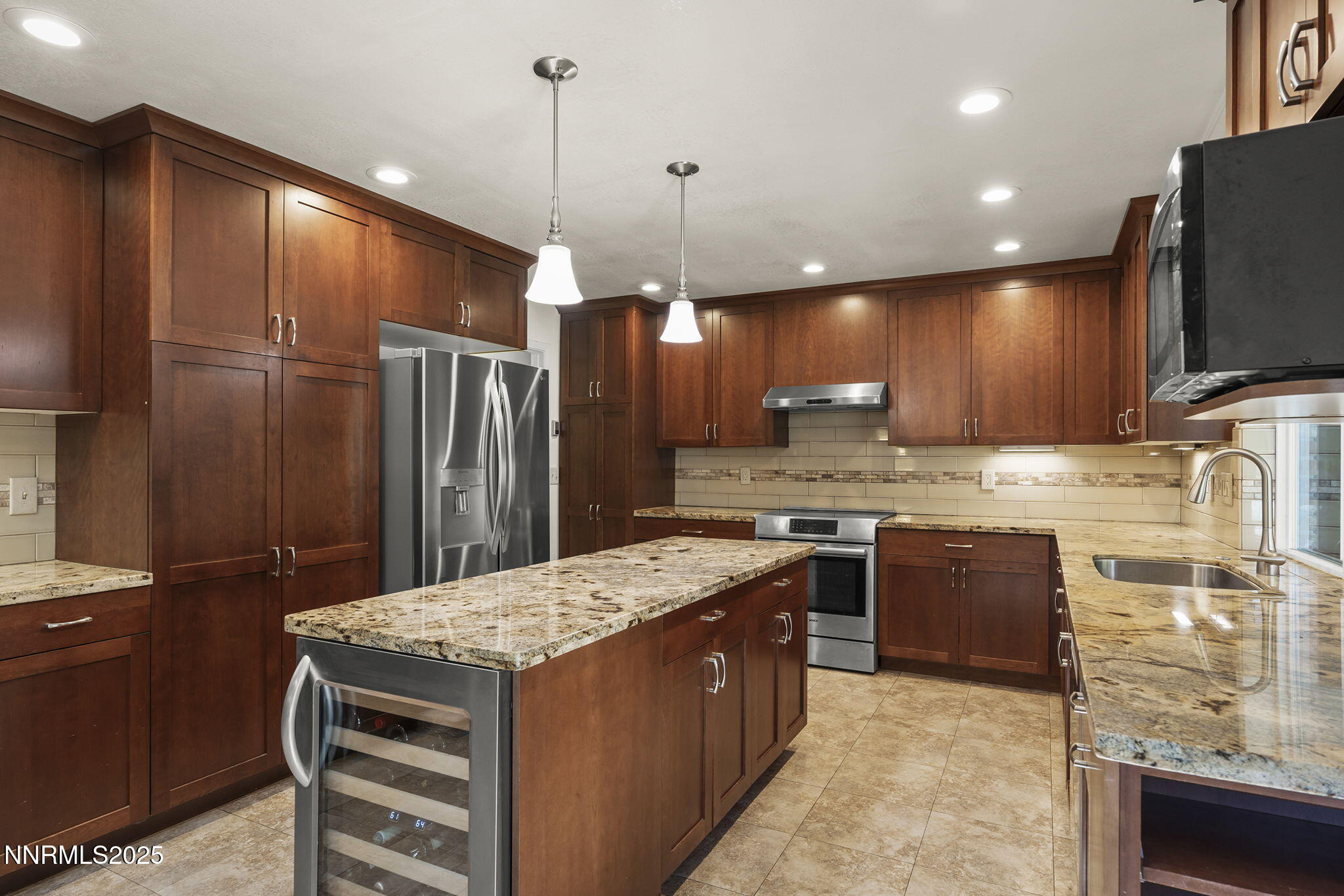 14490 Rancheros Drive Reno, NV 89521 - Photo 7 of 40 7-web-or-mls-_DSC9871