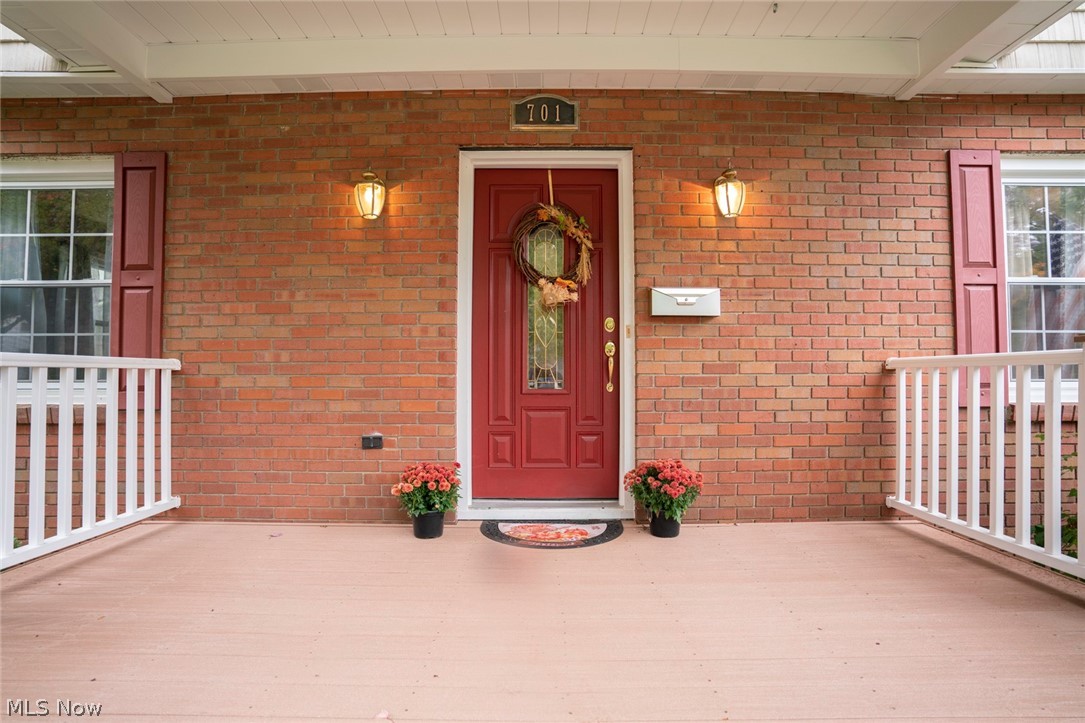 701 Ecton Road Akron, OH 44303 - Photo 21 of 32 so much space to relax!