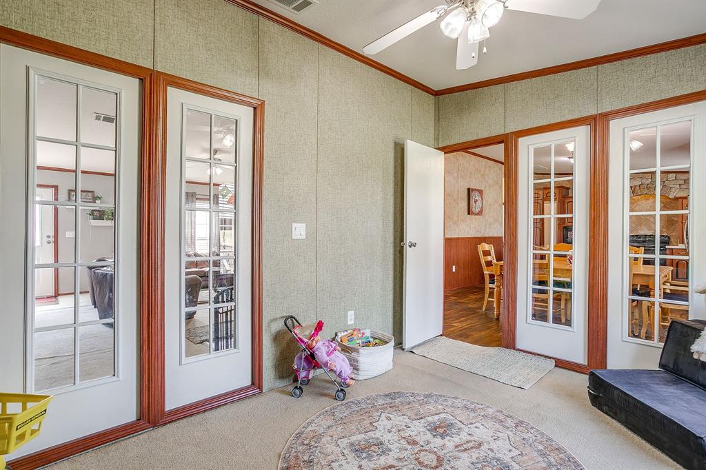 321 Young Road Millsap, TX 76066 - Photo 11 of 28