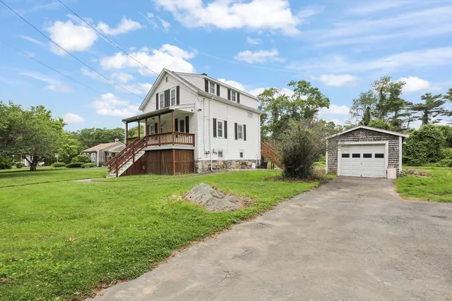 $395,000 | 7 Aucoot Road, Mattapoisett, MA 02739