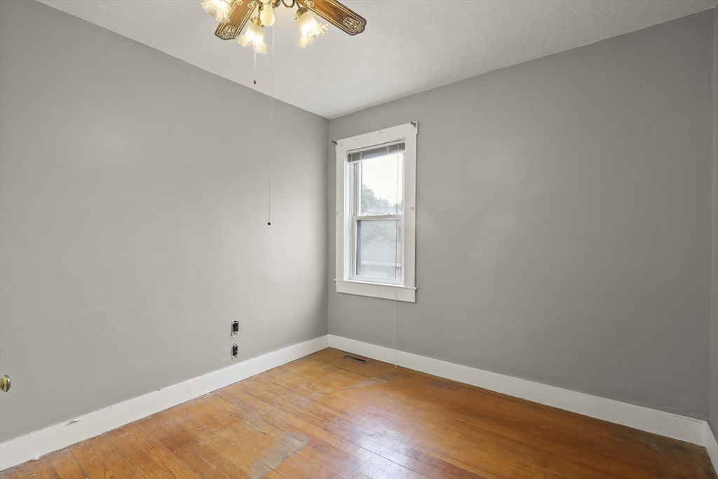 7 Aucoot Road Mattapoisett, MA 02739 - Photo 13 of 34