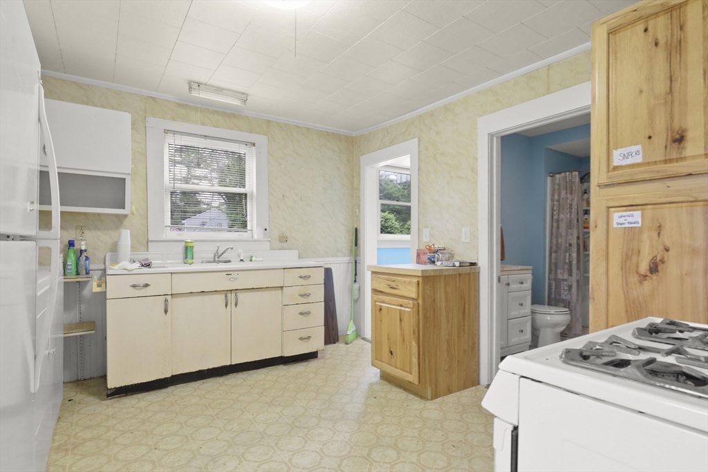 7 Aucoot Road Mattapoisett, MA 02739 - Photo 16 of 34