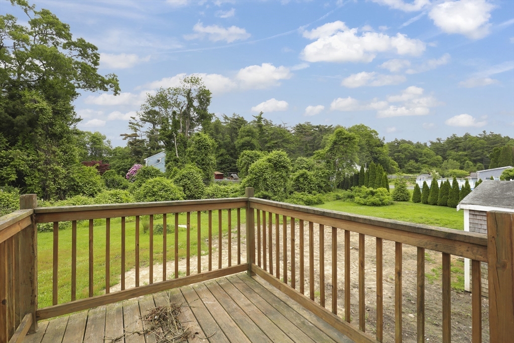 7 Aucoot Road Mattapoisett, MA 02739 - Photo 5 of 34