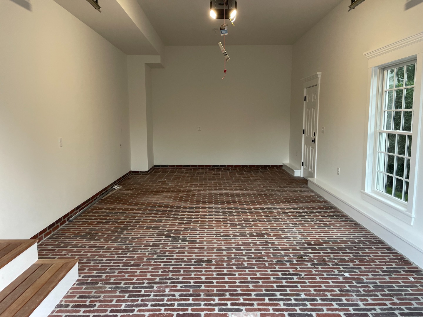 183 Upper Main Street Edgartown, MA 02539 - Photo 23 of 33 a view of empty room with windows