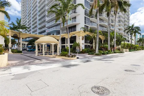 $395,000 | 7601 East Treasure Drive, Unit 2001, North Bay Village, FL 33141