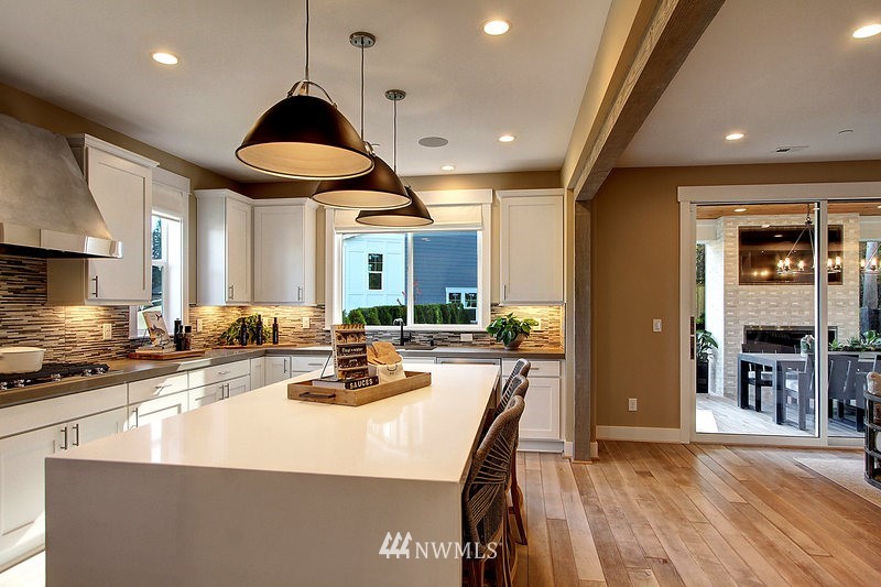 9321 Northeast 173rd Street Bothell, WA 98011 - Photo 6 of 22 Gallery Image 6
