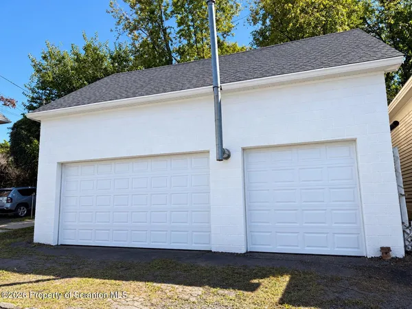 $995 | 241 Wheeler Avenue, Unit REAR, Scranton, PA 18510