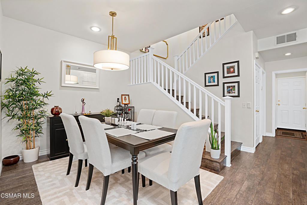 545 Lorabel Way, Unit D Simi Valley, CA 93065 - Photo 11 of 36