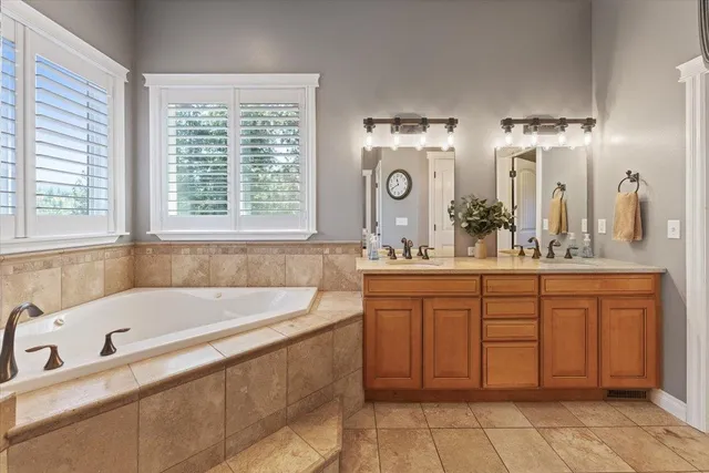 $1,100,000 | 7105 South Saddle Ridge Road, Spokane Valley, WA 99016