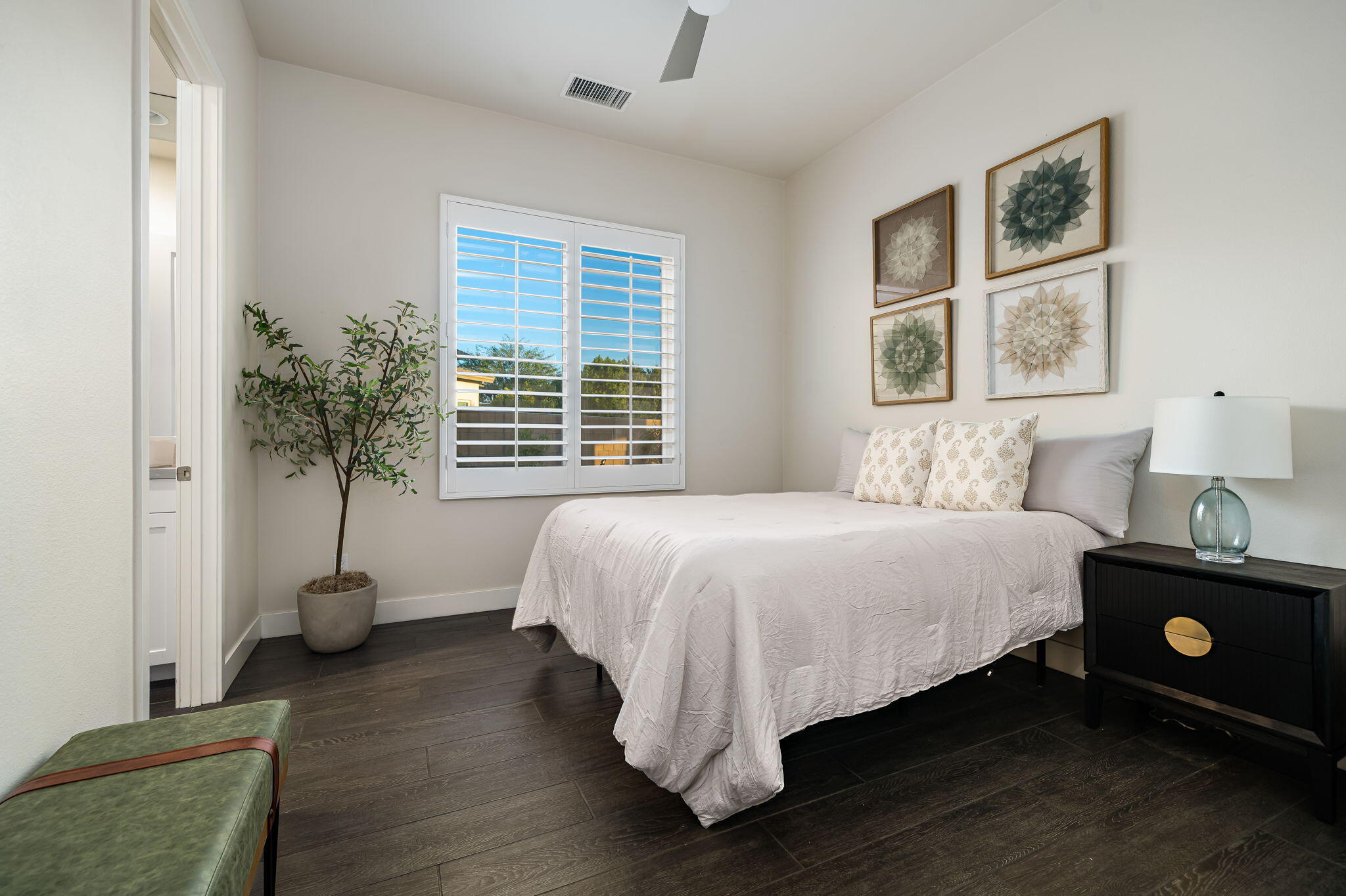 74425 Zeppelin Drive Palm Desert, CA 92211 - Photo 43 of 107 43-web-or-mls-GTZepplin_OPMG_0625_058