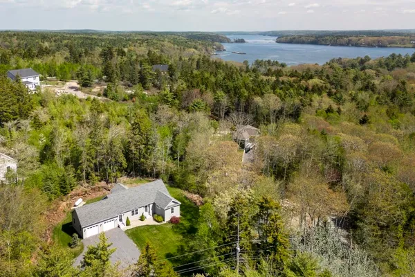 $525,000 | 15 Vlg Vw Way, Boothbay, ME 04544