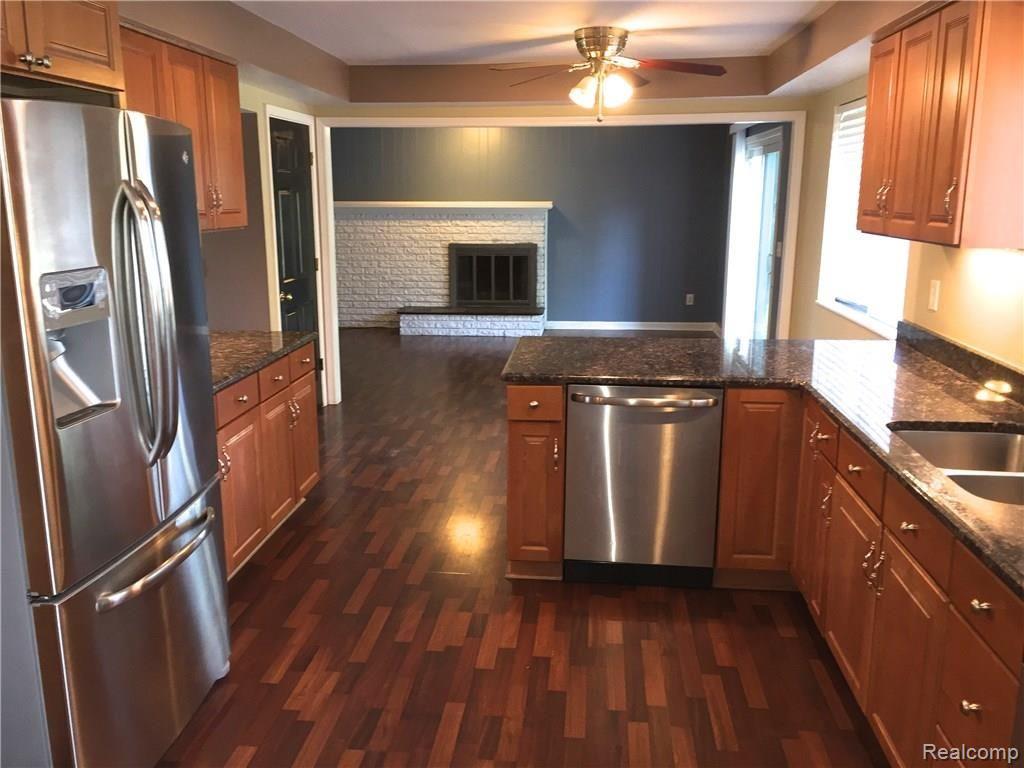 54452 Mound Road Utica, MI 48316 - Photo 13 of 34 IMG_4474.JPG